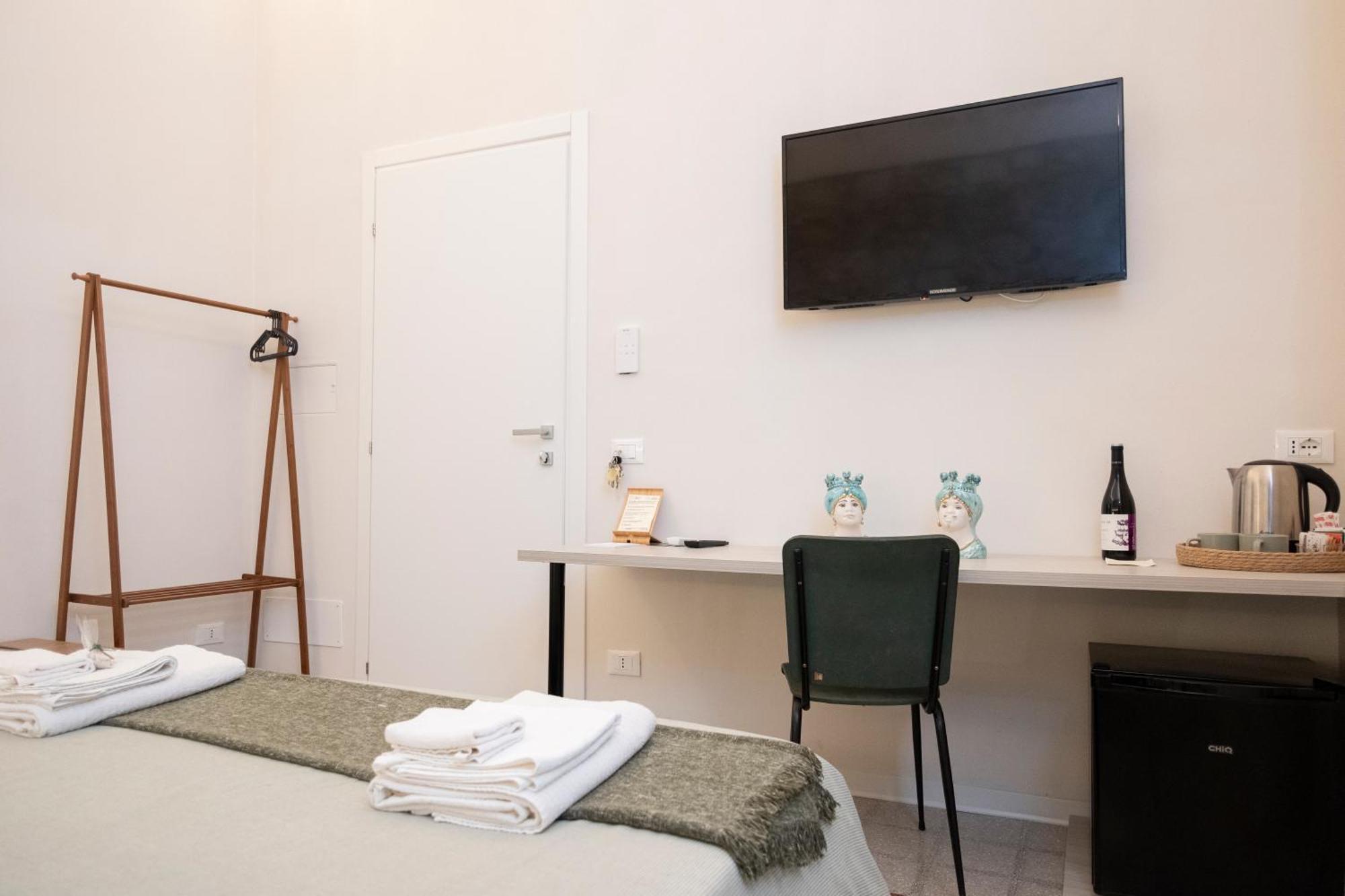 Bassi77 - Rooms & Apartments トラーパニ エクステリア 写真