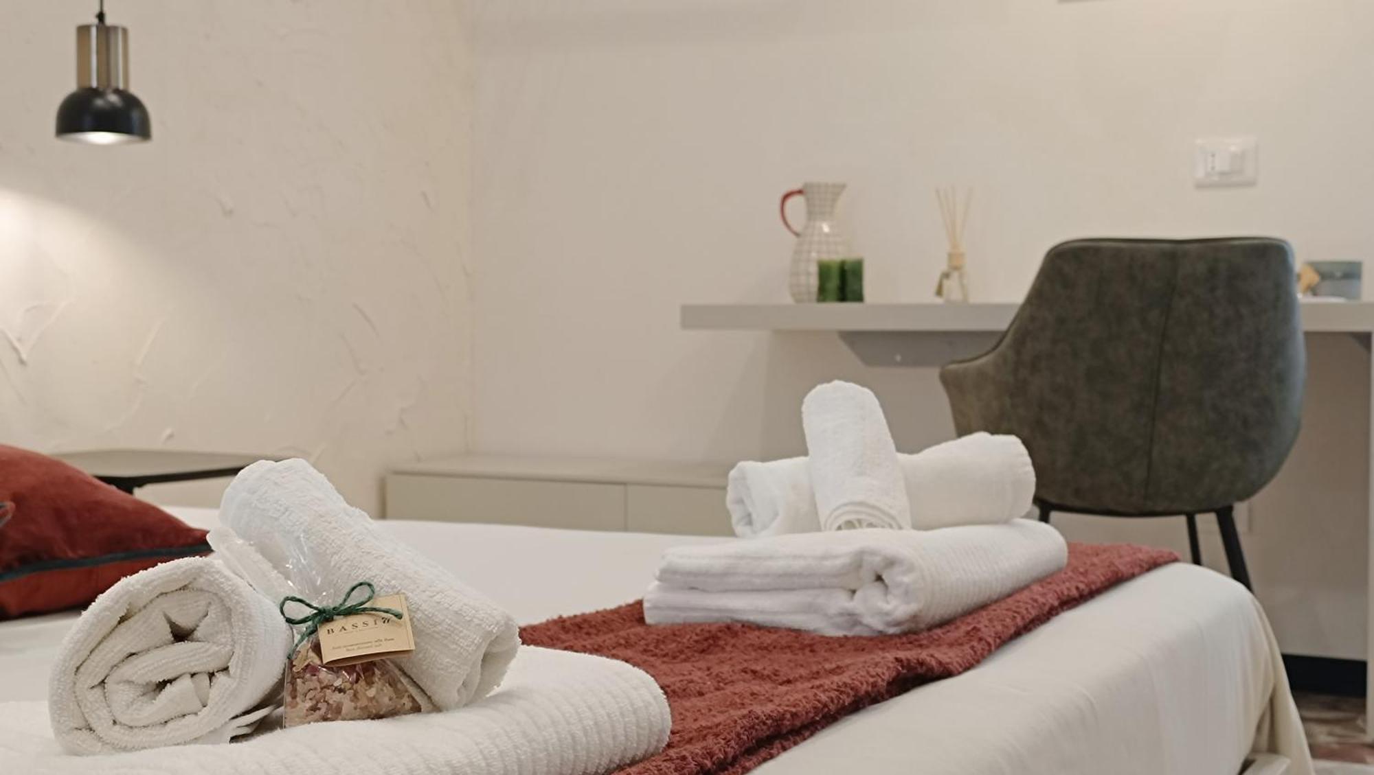 Bassi77 - Rooms & Apartments トラーパニ エクステリア 写真